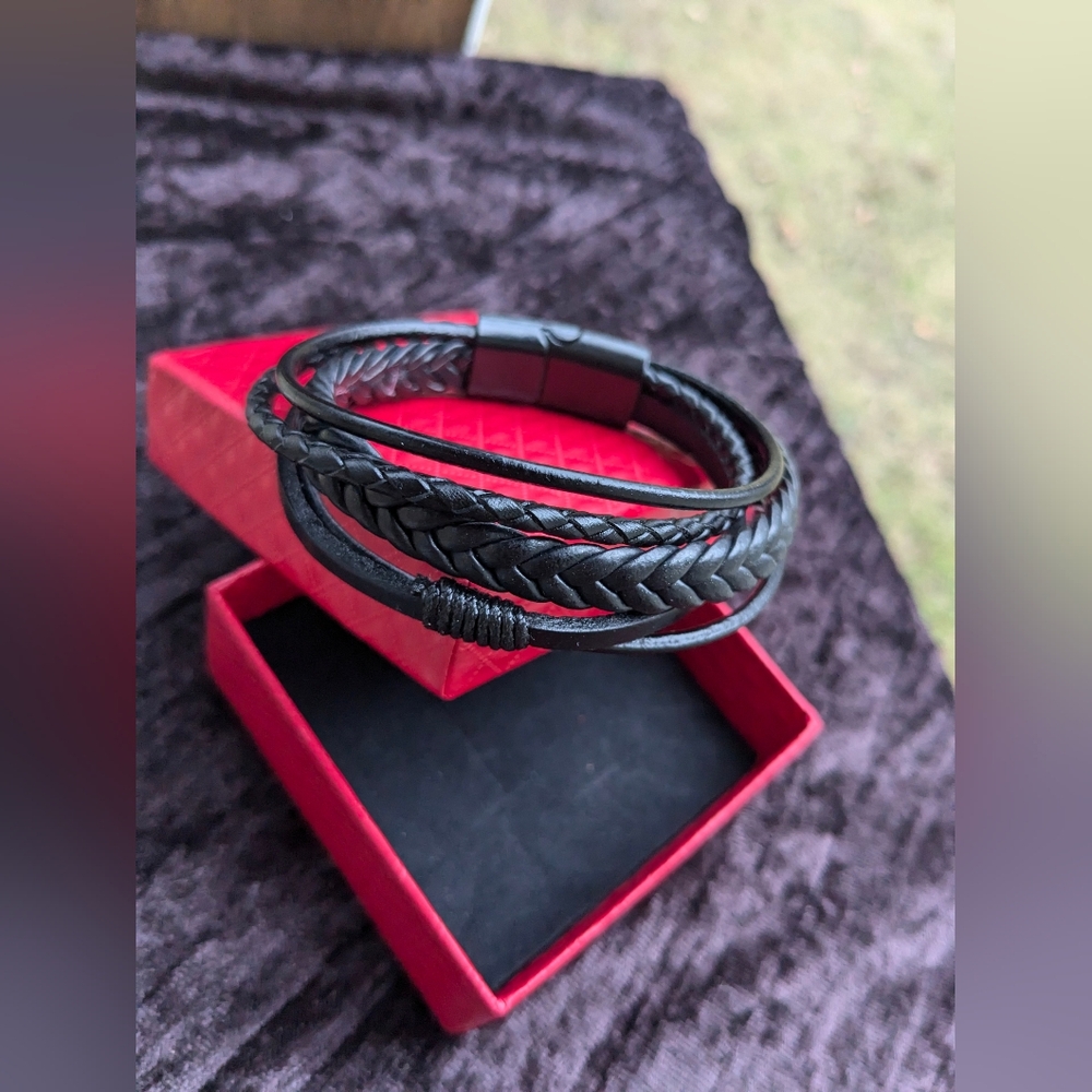 Men's Multi-Layered Black Bracelet